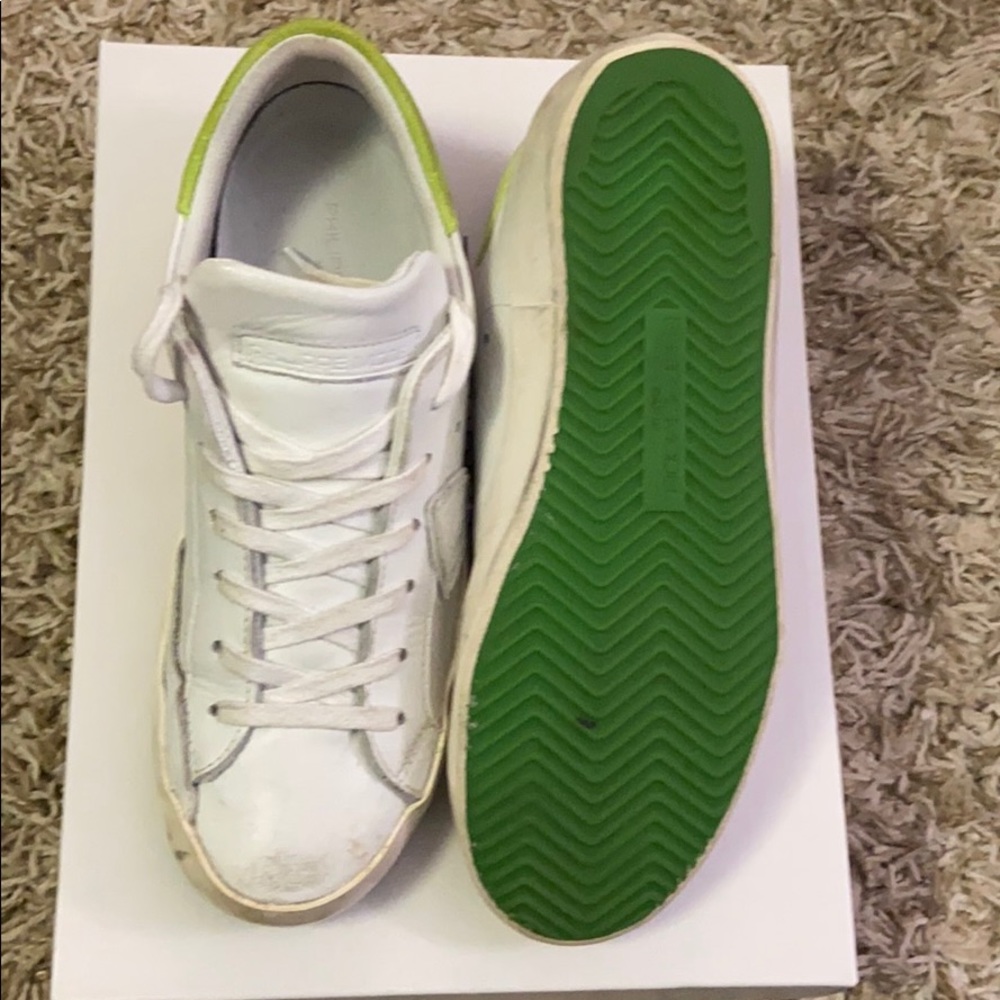 Sneaker - Picture 3 of 3